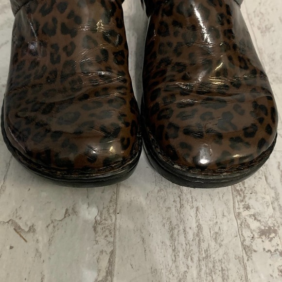 BOC Born Concept Womens Clogs Size 7 Brown Leopard Print Leather Slip On - Picture 3 of 10